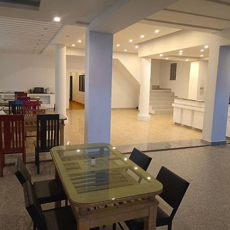 Vang Vieng Trendy Hotel ภายนอก รูปภาพ