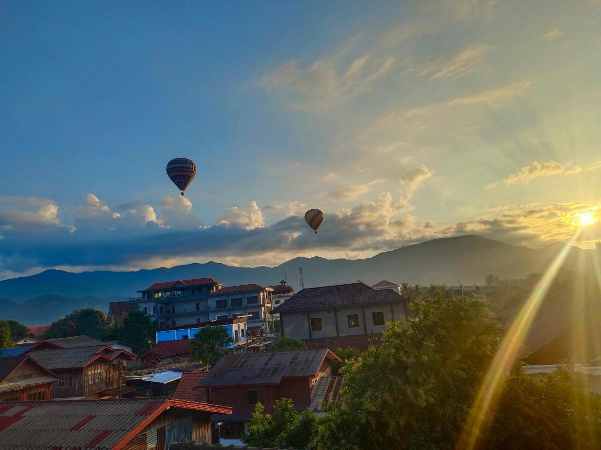 Vang Vieng Trendy Hotel ภายนอก รูปภาพ