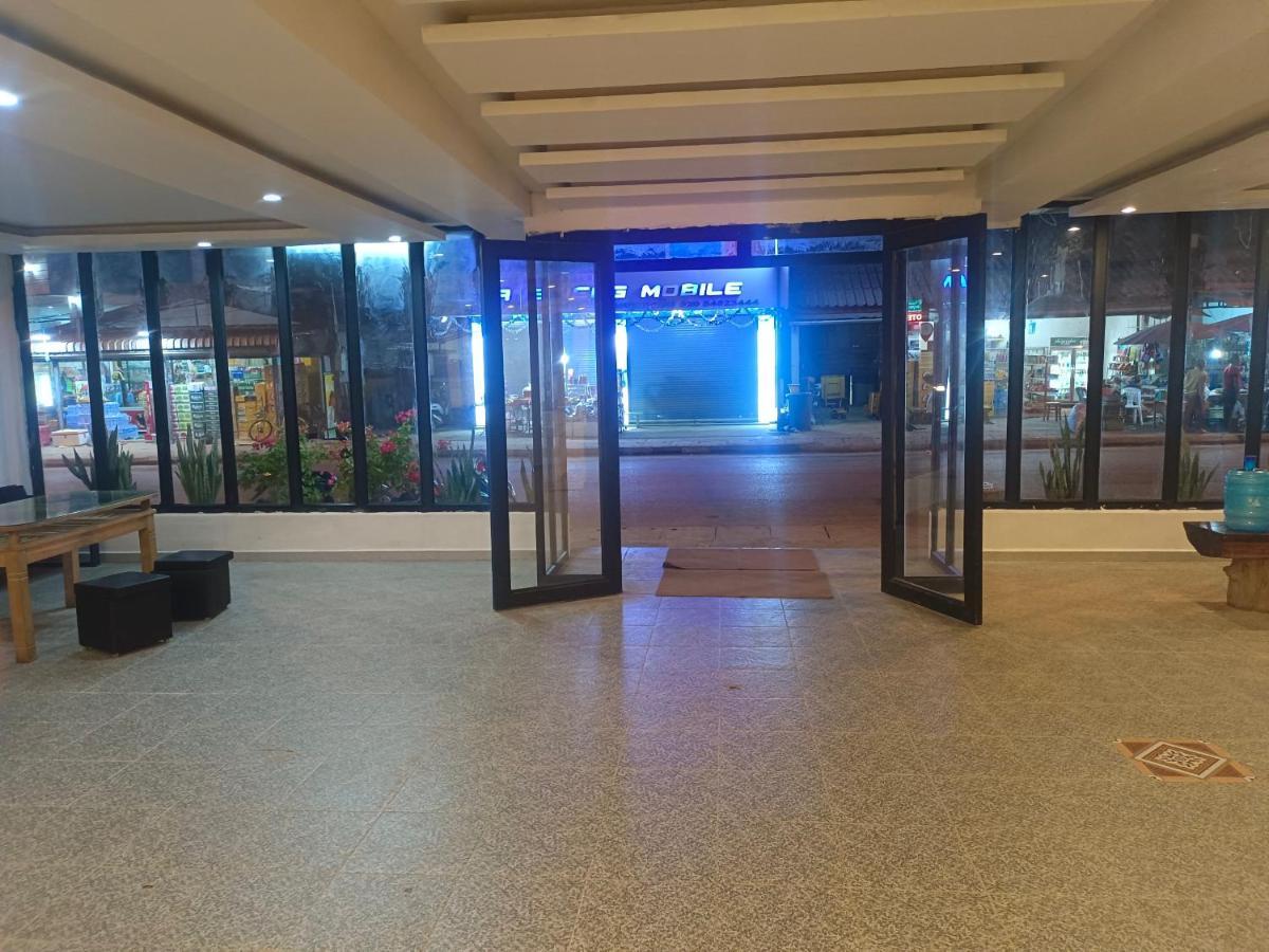 Vang Vieng Trendy Hotel ภายนอก รูปภาพ